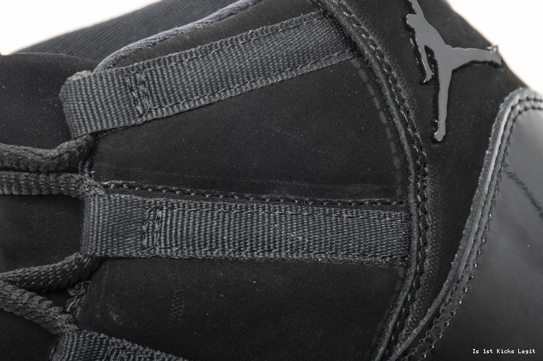 Jordan 378037-005 Air Retro Gown and 11 Cap 1118